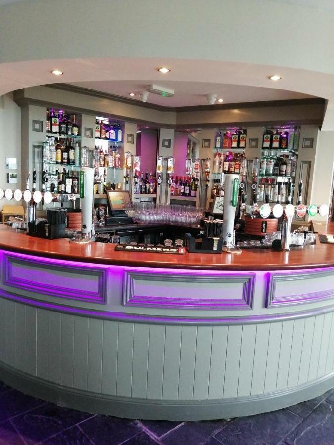The Sands Hotel 特拉莫尔 外观 照片